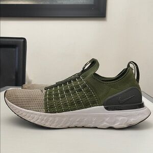 NIKE REACT PHANTOM RUN FLYNIT SNEAKERS MENS SIZE 10.5